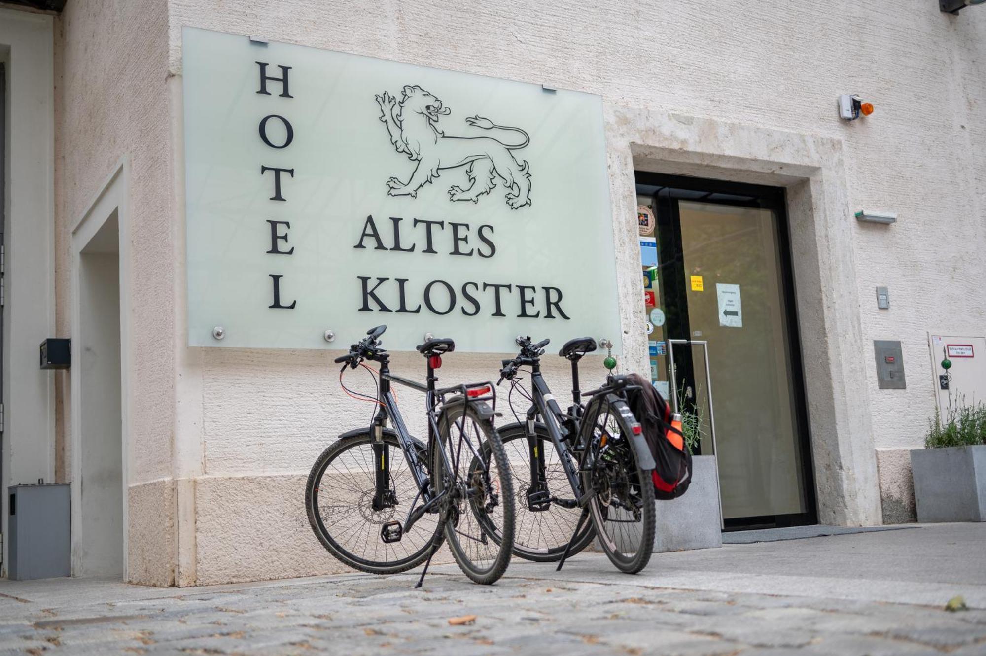 היינבורג אן דר דונאו Hotel Altes Kloster מראה חיצוני תמונה